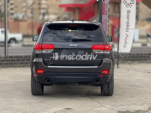 جيب جراند شيروكي 2016 أسود مستعملة للبيع - 5