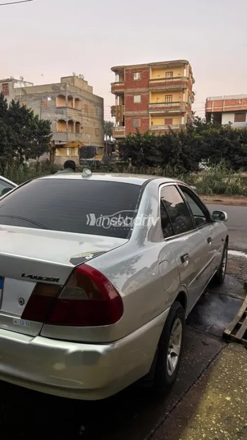 ميتسوبيشي لانسر كرستالة 1999 فضي مستعملة للبيع - 3