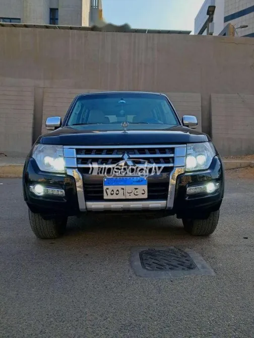 Mitsubishi Pajero 2015 Black Used for Sale - 1