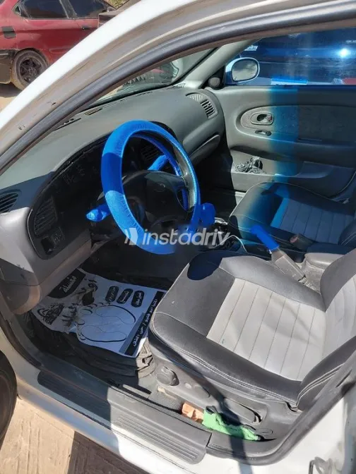 Kia Sephia 2001 White Used for Sale - 3