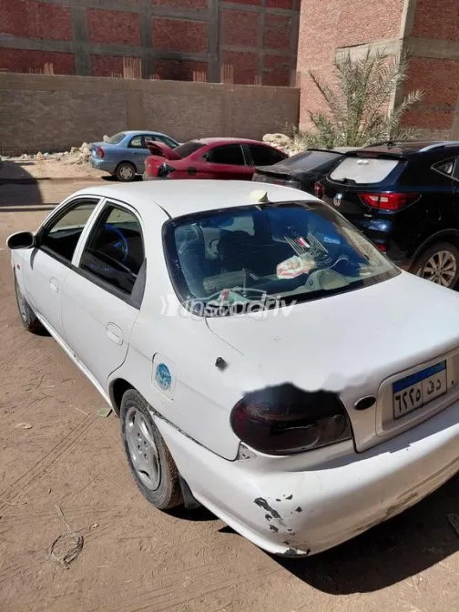 Kia Sephia 2001 White Used for Sale - 4