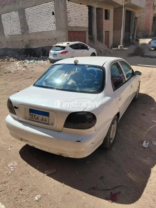 Kia Sephia 2001 White Used for Sale - 5