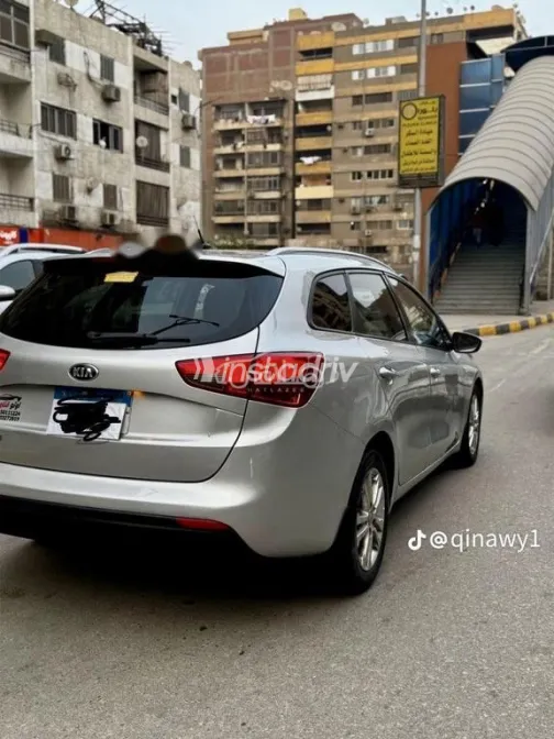 Kia Ceed 2016 White Used for Sale - 3