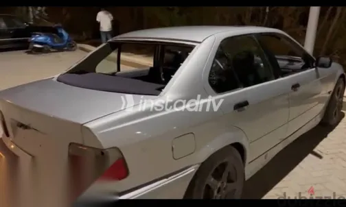 بي ام دبليو 320 1994 فضي مستعملة للبيع - 2