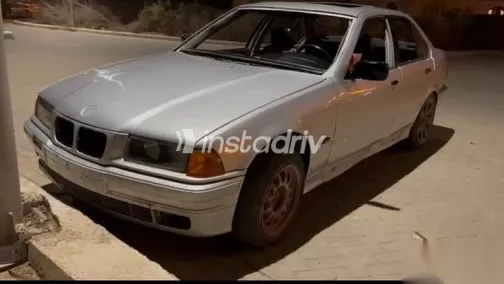 بي ام دبليو 320 1994 فضي مستعملة للبيع - 4