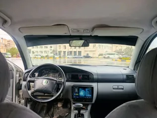 سكودا اوكتافيا 1999 أبيض مستعملة للبيع