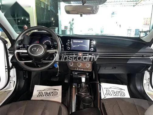 هيونداي إلنترا 2021 أبيض مستعملة للبيع - 6