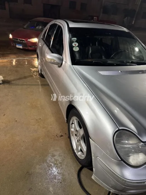 مرسيدس 200 2002 فضي مستعملة للبيع - 5