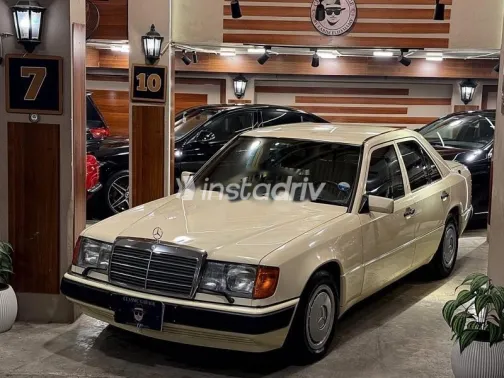 مرسيدس E 230 1991 بيج مستعملة للبيع - 4