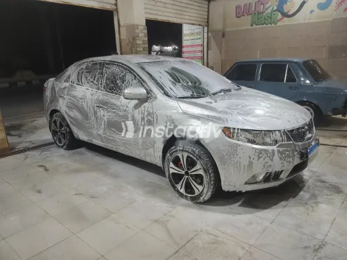 كيا سيراتو 2009 فضي مستعملة للبيع - 2