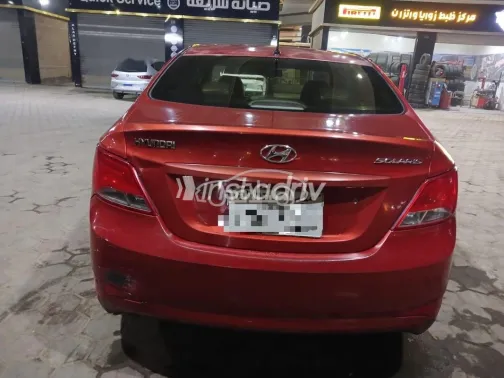 هيونداي سولاريس 2017 أبيض مستعملة للبيع - 3