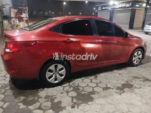 هيونداي سولاريس 2017 أبيض مستعملة للبيع - 4