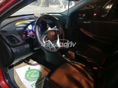 هيونداي سولاريس 2017 أبيض مستعملة للبيع - 5