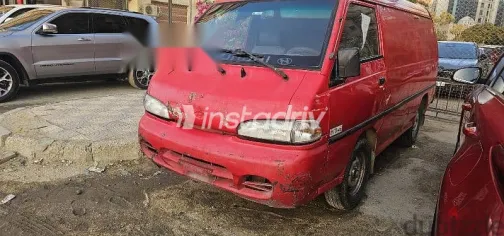 هيونداي H100 2006 أحمر مستعملة للبيع - 1