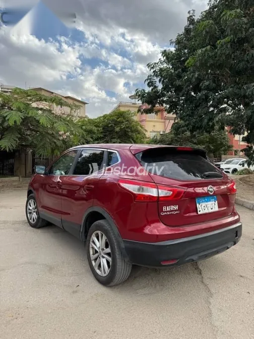 Nissan Qashqai 2017 Red Used for Sale - 1