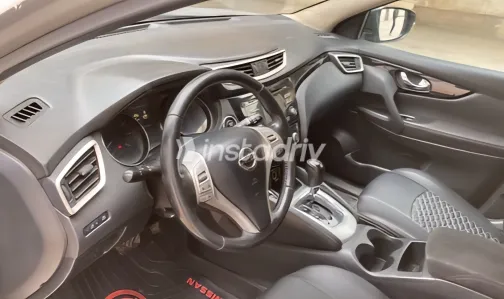 Nissan Qashqai 2017 White Used for Sale - 7