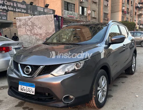 نيسان قشقاي 2017 أبيض مستعملة للبيع - 1