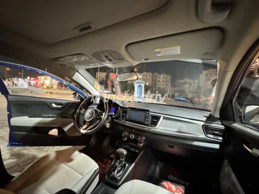 كيا ريو 2020 أبيض مستعملة للبيع - 3