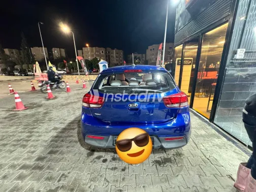 كيا ريو 2020 أبيض مستعملة للبيع - 5