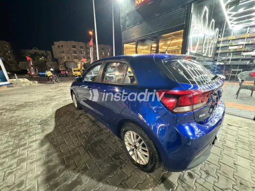 كيا ريو 2020 أبيض مستعملة للبيع - 7