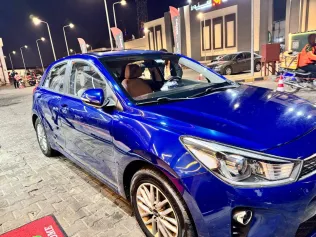 كيا ريو 2020 أبيض مستعملة للبيع