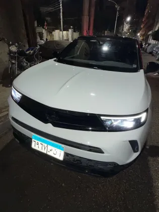 اوبل موكا 2024 أبيض مستعملة للبيع