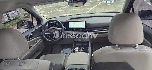 كيا كارنفال 2024 رمادي مستعملة للبيع - 3