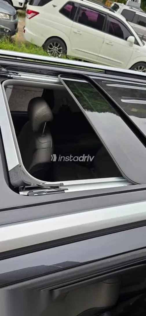 كيا كارنفال 2024 رمادي مستعملة للبيع - 6