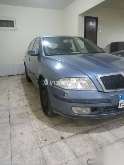 سكودا اوكتافيا 2007 أزرق غامق مستعملة للبيع - 2