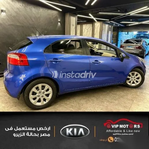 كيا ريو 2012 أزرق غامق مستعملة للبيع - 5