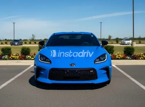 تويوتا 86 2024 أزرق غامق مستعملة للبيع - 1