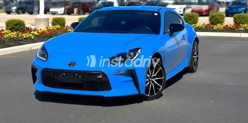 تويوتا 86 2024 أزرق غامق مستعملة للبيع - 2