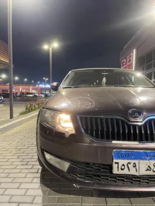 سكودا اوكتافيا A7 2016 موكا مستعملة للبيع