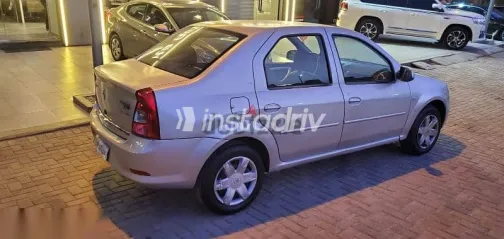 رينو لوجان 2013 فضي مستعملة للبيع - 8