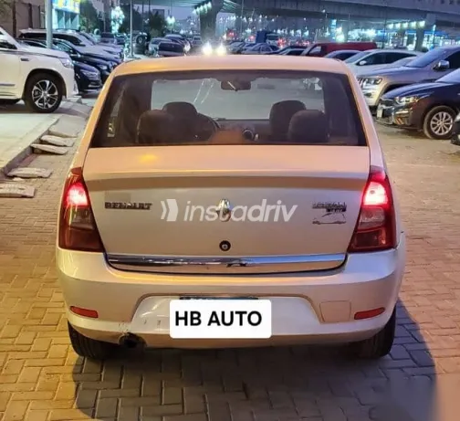 رينو لوجان 2013 فضي مستعملة للبيع - 9