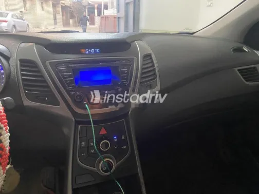 هيونداي إلنترا ام دى 2015 أحمر مستعملة للبيع - 5