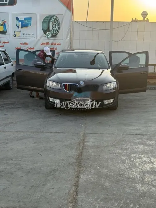 سكودا اوكتافيا A7 2016 موكا مستعملة للبيع - 2