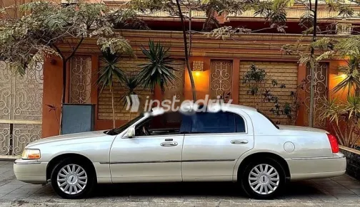 Lincoln Continental 2003 White Used for Sale - 3