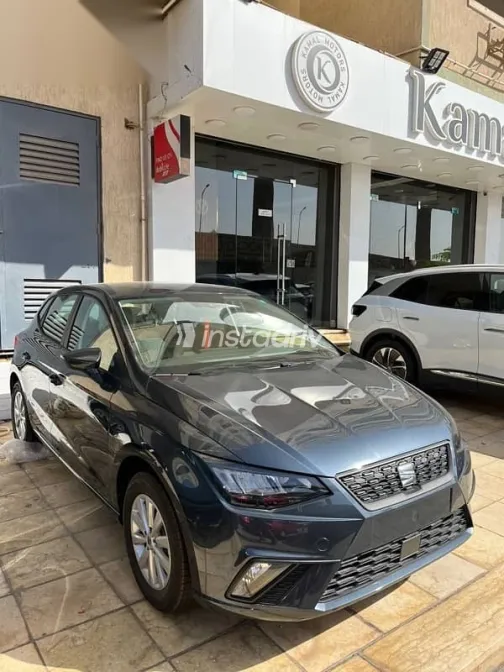 سيات ابيزا 2026 رمادي جديدة للبيع - 3