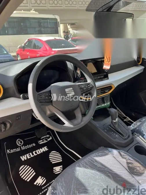 سيات ابيزا 2026 رمادي جديدة للبيع - 4