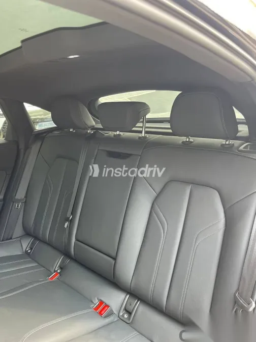 اودي A5 2025 أزرق غامق جديدة للبيع - 8