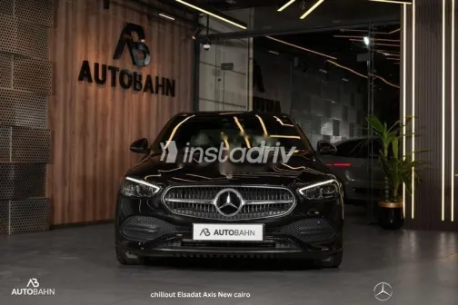 مرسيدس C 180 2023 أسود مستعملة للبيع - 2