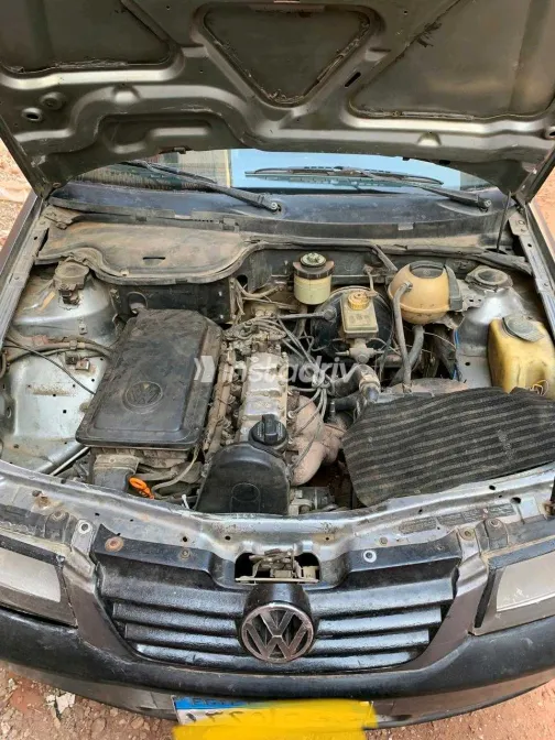 فولكس فاغن بوينتر 2005 أبيض مستعملة للبيع - 1