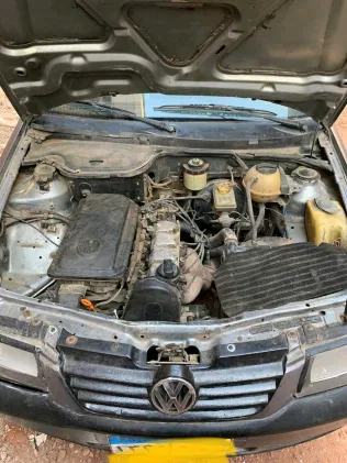 فولكس فاغن بوينتر 2005 أبيض مستعملة للبيع