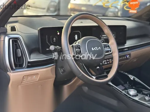 Kia Sorento 2025 White Used for Sale - 5