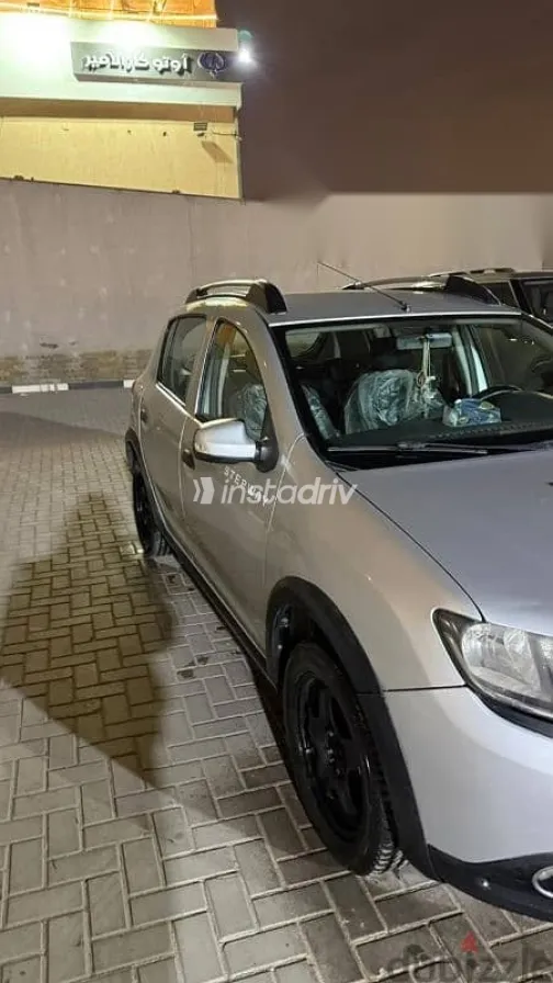 Renault Sandero 2016 Silver Used for Sale - 5