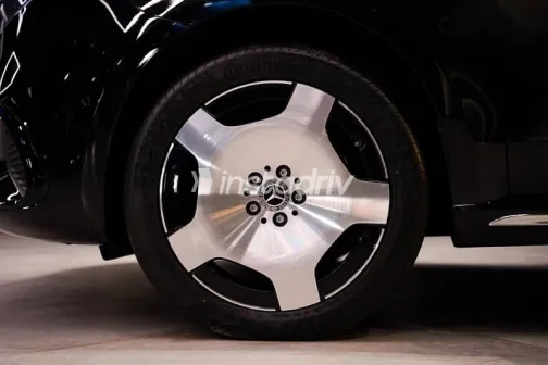 مرسيدس 300 2026 أسود جديدة للبيع - 2