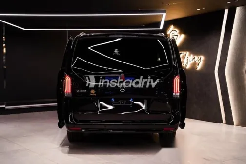 مرسيدس 300 2026 أسود جديدة للبيع - 5