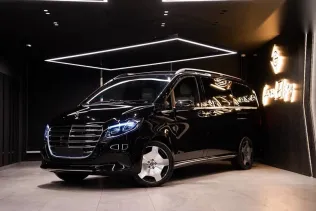 مرسيدس 300 2026 أسود جديدة للبيع