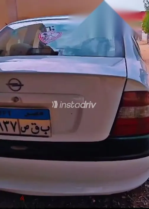 اوبل فيكترا 1997 أبيض مستعملة للبيع - 2